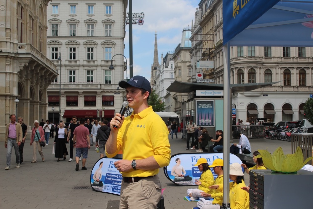 Ansprache zum Welt-Falun-Dafa-Tag; Jahrestag der ersten Verbreitung von Falun Dafa am 13. Mai 1999. Foto: FDI Österreich